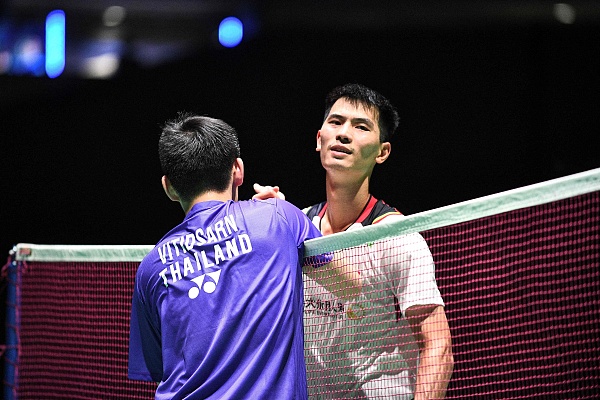 进攻显得极 进攻显得极