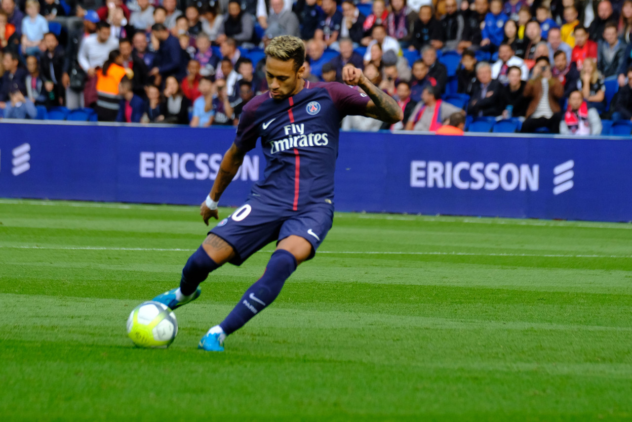 皮球轨迹对 皮球轨迹对